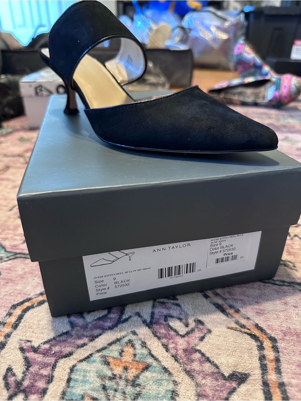 Ann Taylor Black Pointed Toe Slingback Kitten Heel